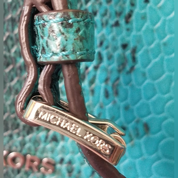 Michael Kors Tile Blue Python Embossed  NWOT Crossbody Purse - Picture 6 of 16